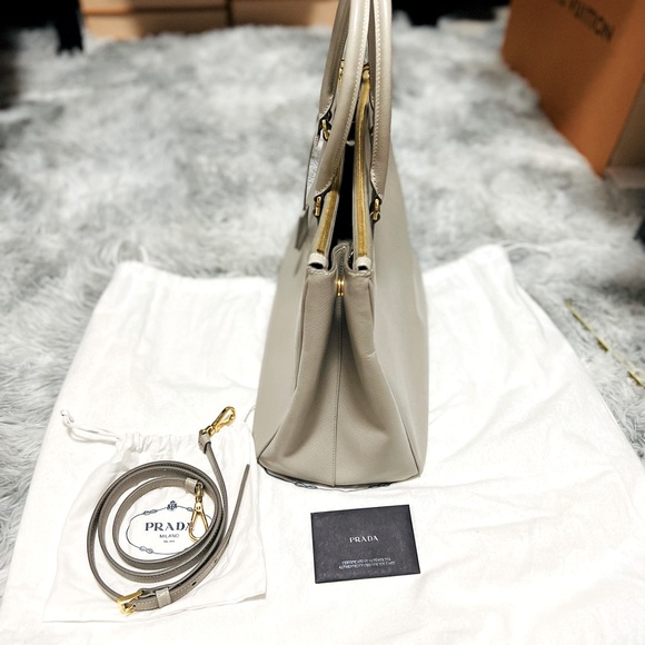 Large Prada Galleria Saffiano leather bag - Picture 6 of 14